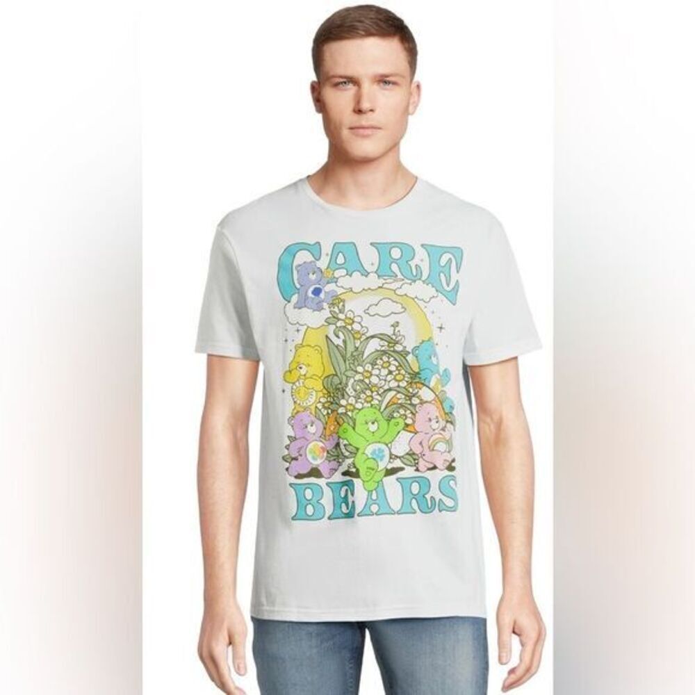 NWOT Unisex White/Off White Short Sleeve Graphic Tee Shirt Care Bears - Size M